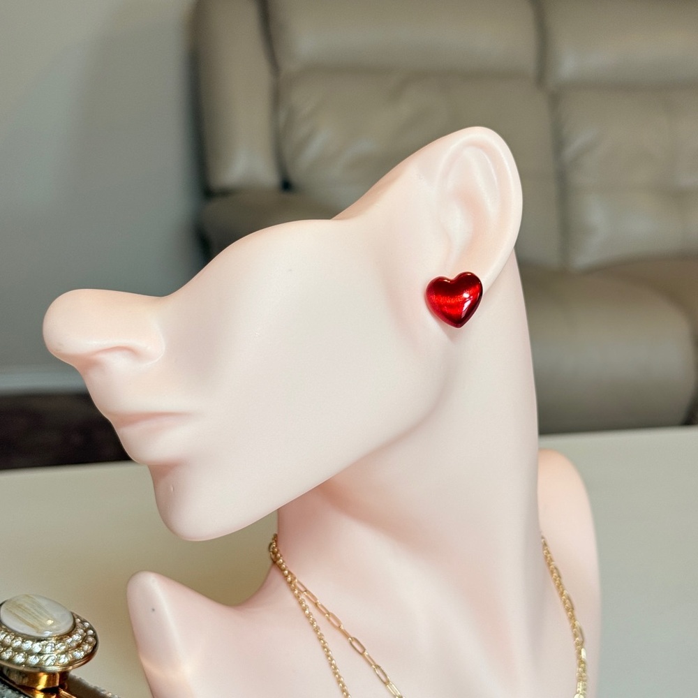 ⚜️ Red Heart Shaped Earrings - Picture 3 of 11